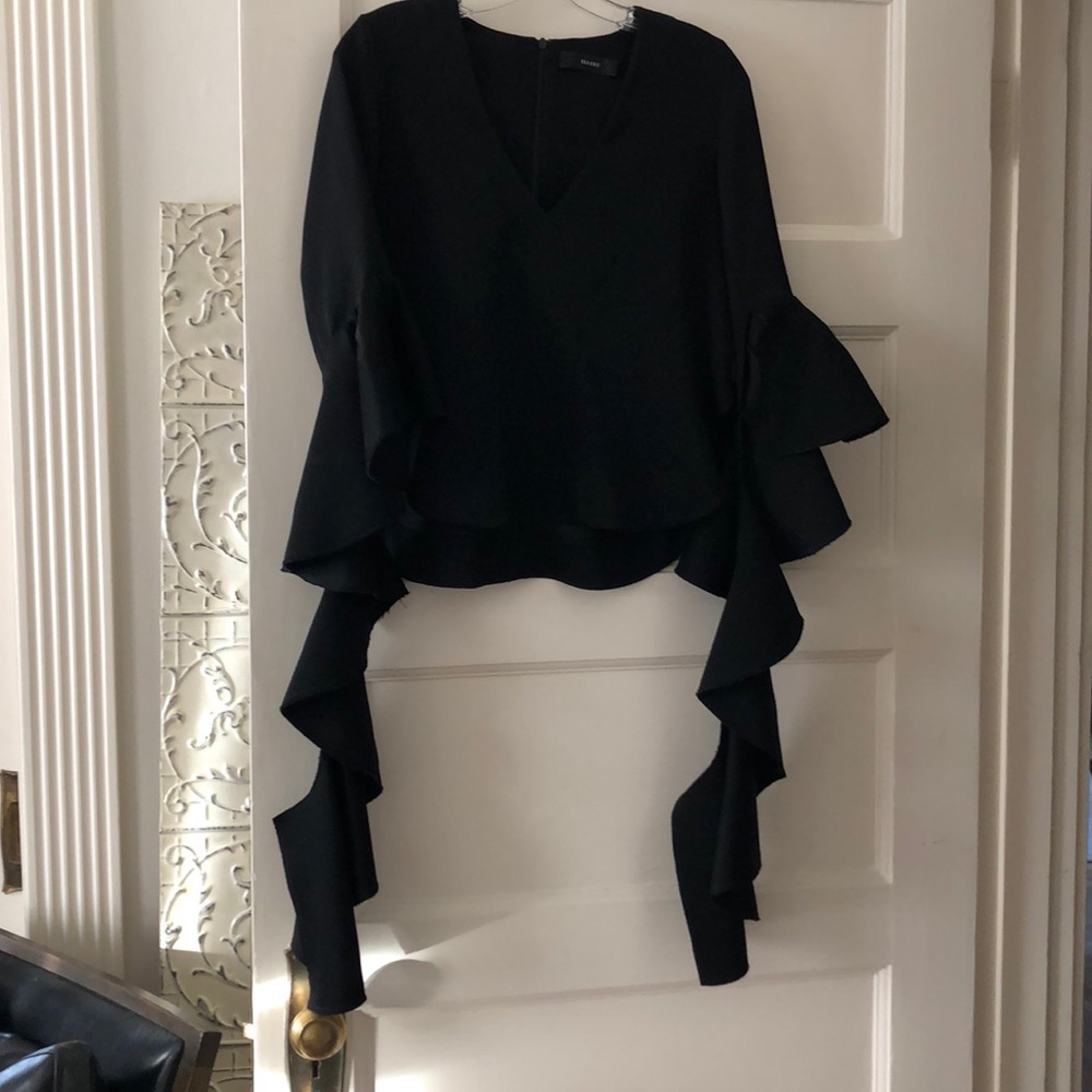 Ellery top with arm detail